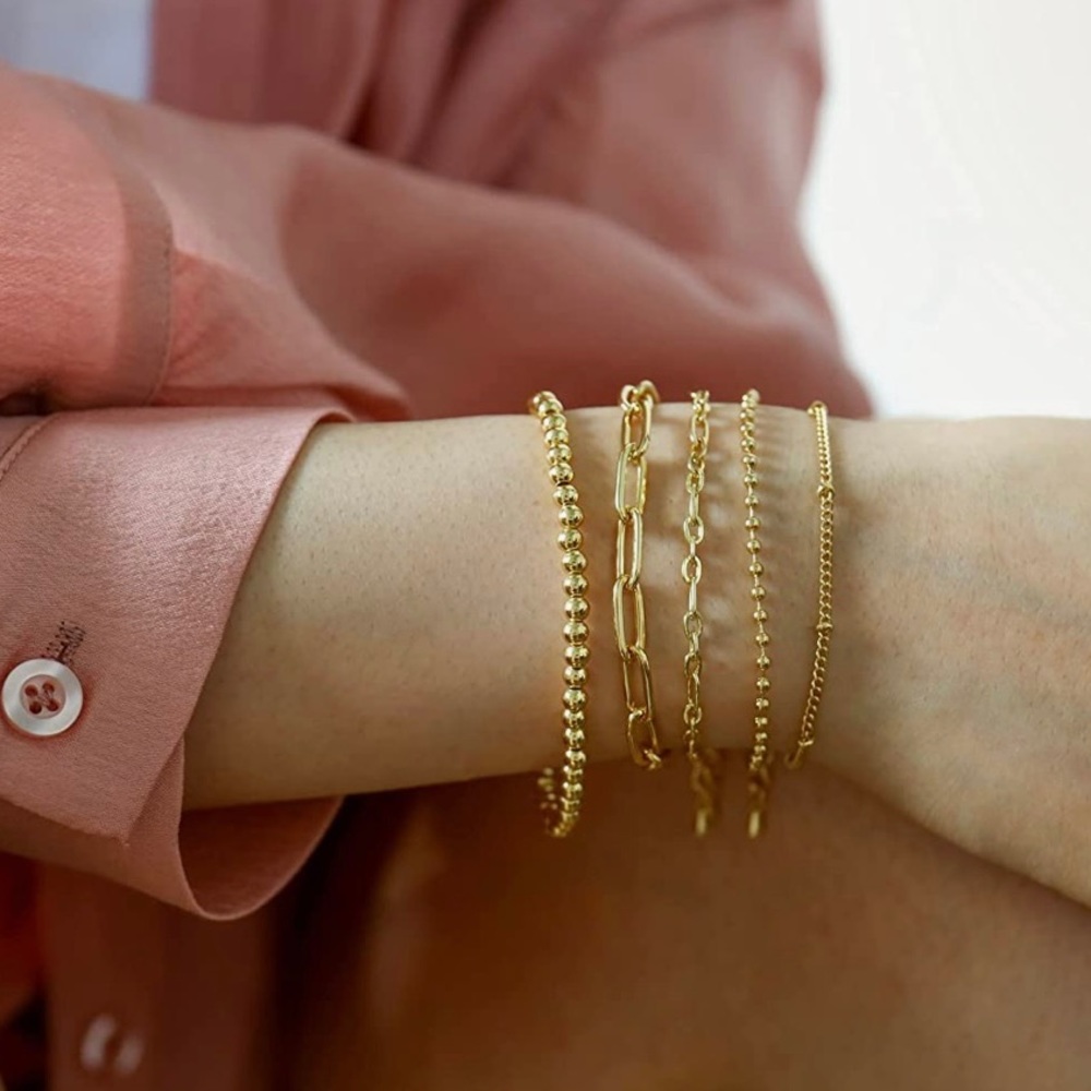 ❌S O L D❌⚠️ BUNDLE ⚠️ NEW! NEVER USED - GOLD Luxury Locket Adjustable Bracelet